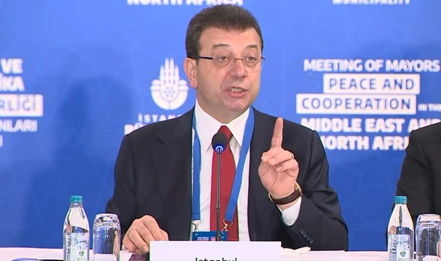 İmamoğlu’ndan ‘Suriyeliler’ açıklaması: Geri dönerek ülkelerini yeniden inşa etmek isteyenlere desteğe hazırız