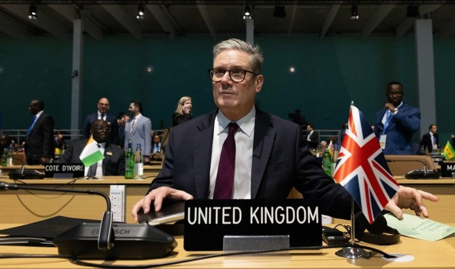 İngiltere’den ‘Suriye’ açıklaması: ‘Esad’ın gidişini memnuniyetle karşılıyoruz’