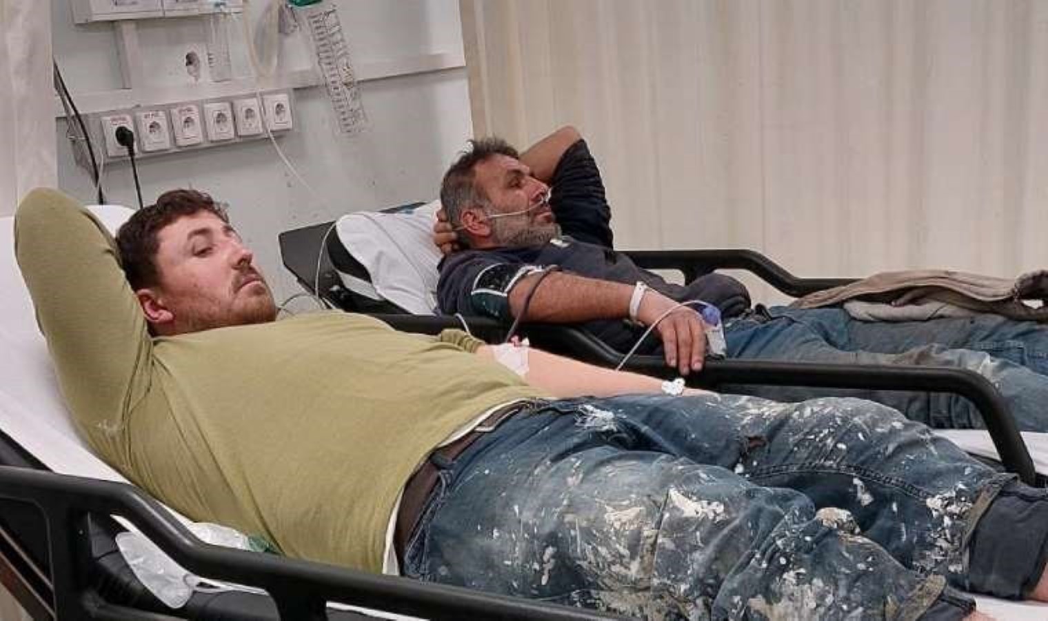 İnşaat şantiyesindeki yangını söndürmek isteyen 4 işçi hastanelik oldu