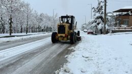 Isparta’da ‘kar’ esareti: Keçiborlu-Dinar kara yolu kapandı