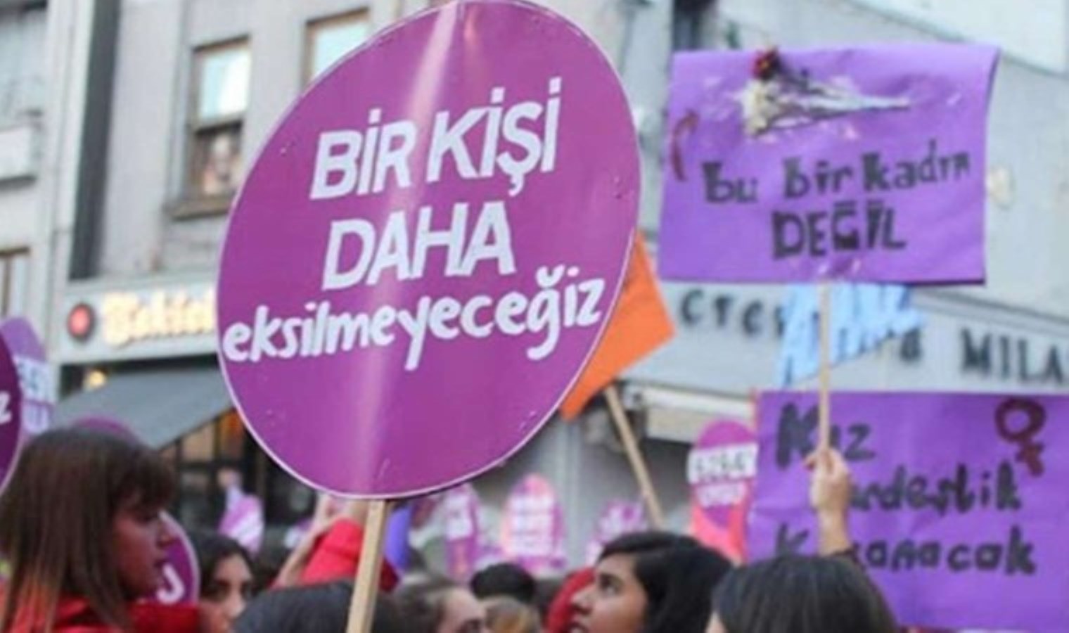 İstanbul’da saplantılı takip: Eski sevgilisini kurşun yağmuruna tuttu!