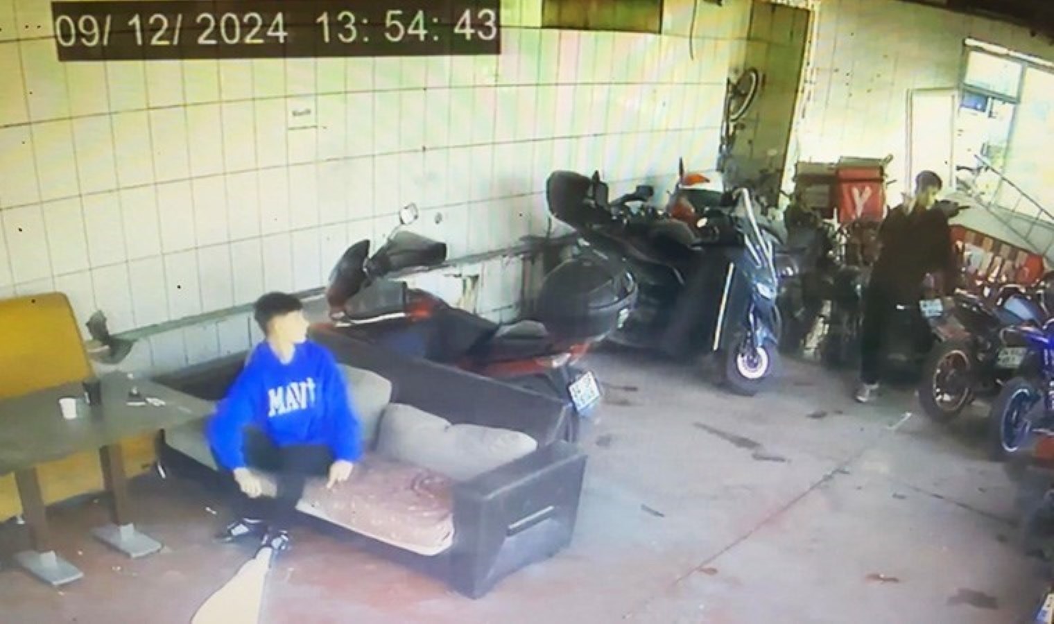 İstanbul’da Yediemin Otoparkı’nda pes dedirten hırsızlık: Hem çaldı, hem kaydettirdi! Adli kontrolle serbest kaldı…