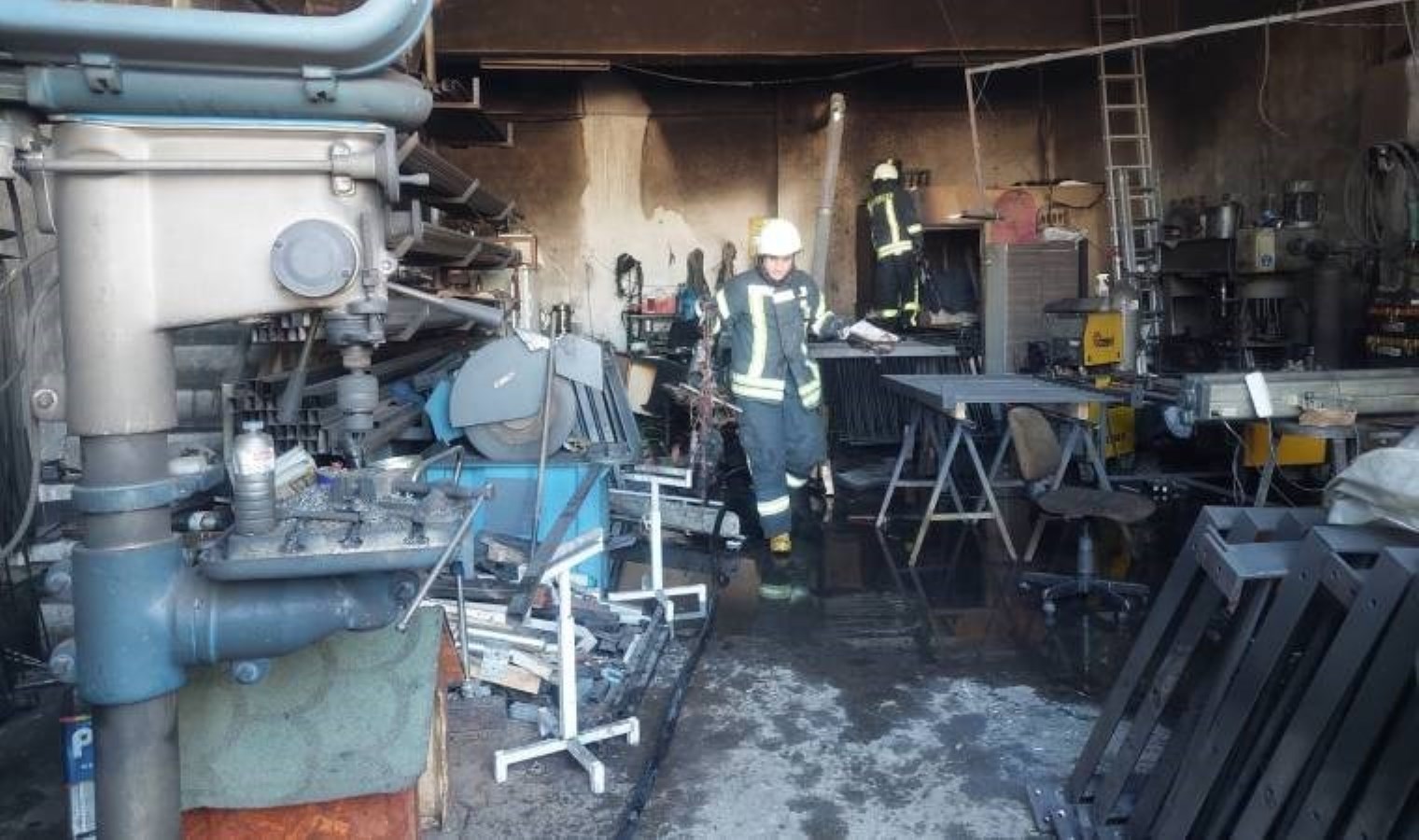 İşyerindeki kovada 1 milyon TL sakladı… Hepsi kül oldu