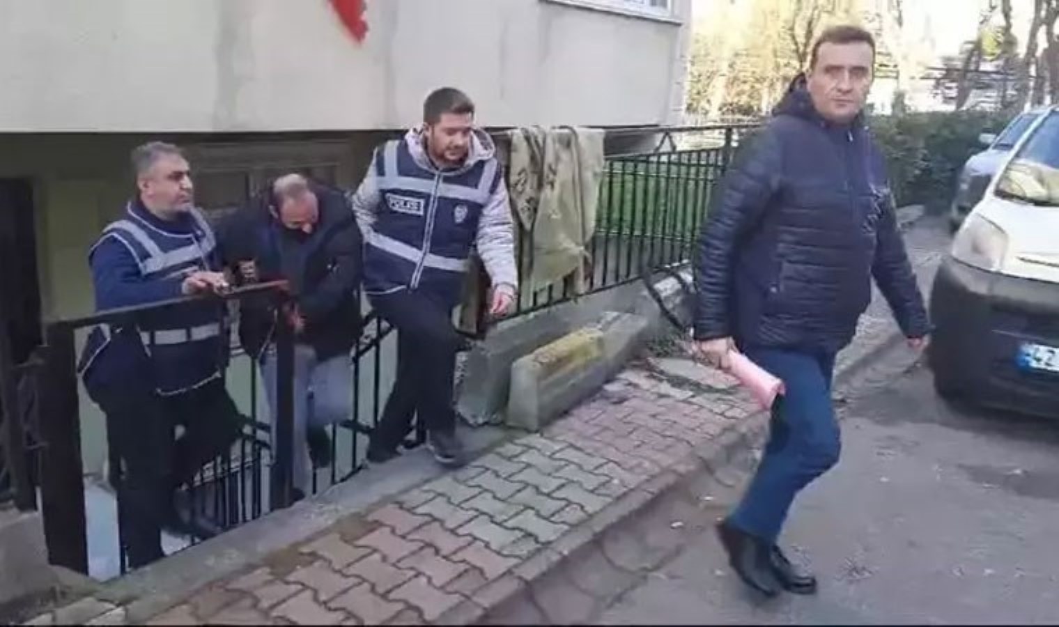 İzmir’de fuhuş operasyonu: 6 şüpheli tutuklandı