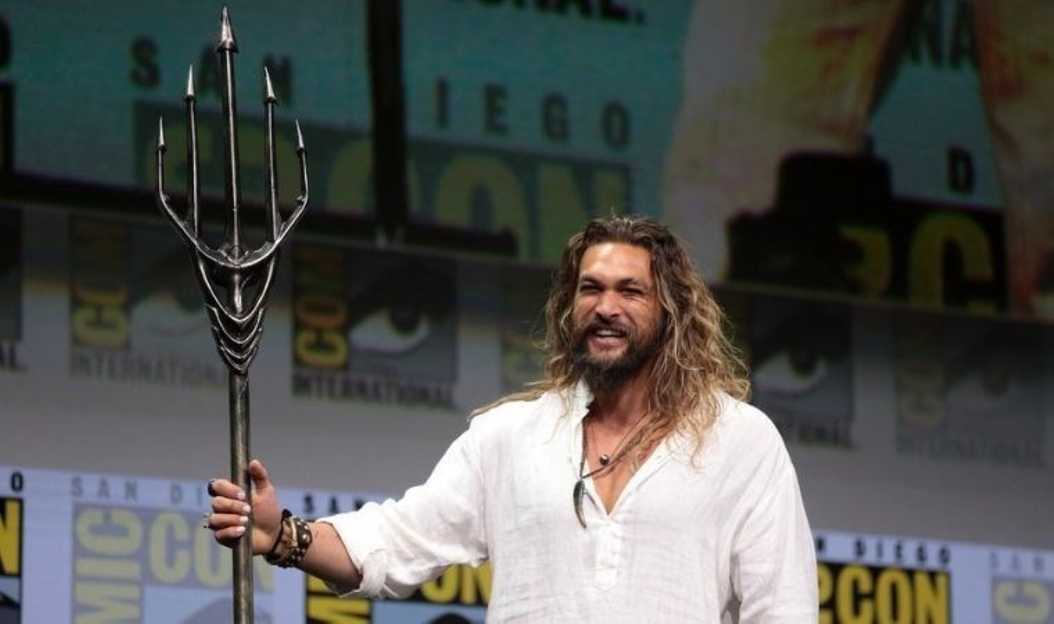 Jason Momoa DC evrenine geri dönüyor: Aquaman olarak değil!