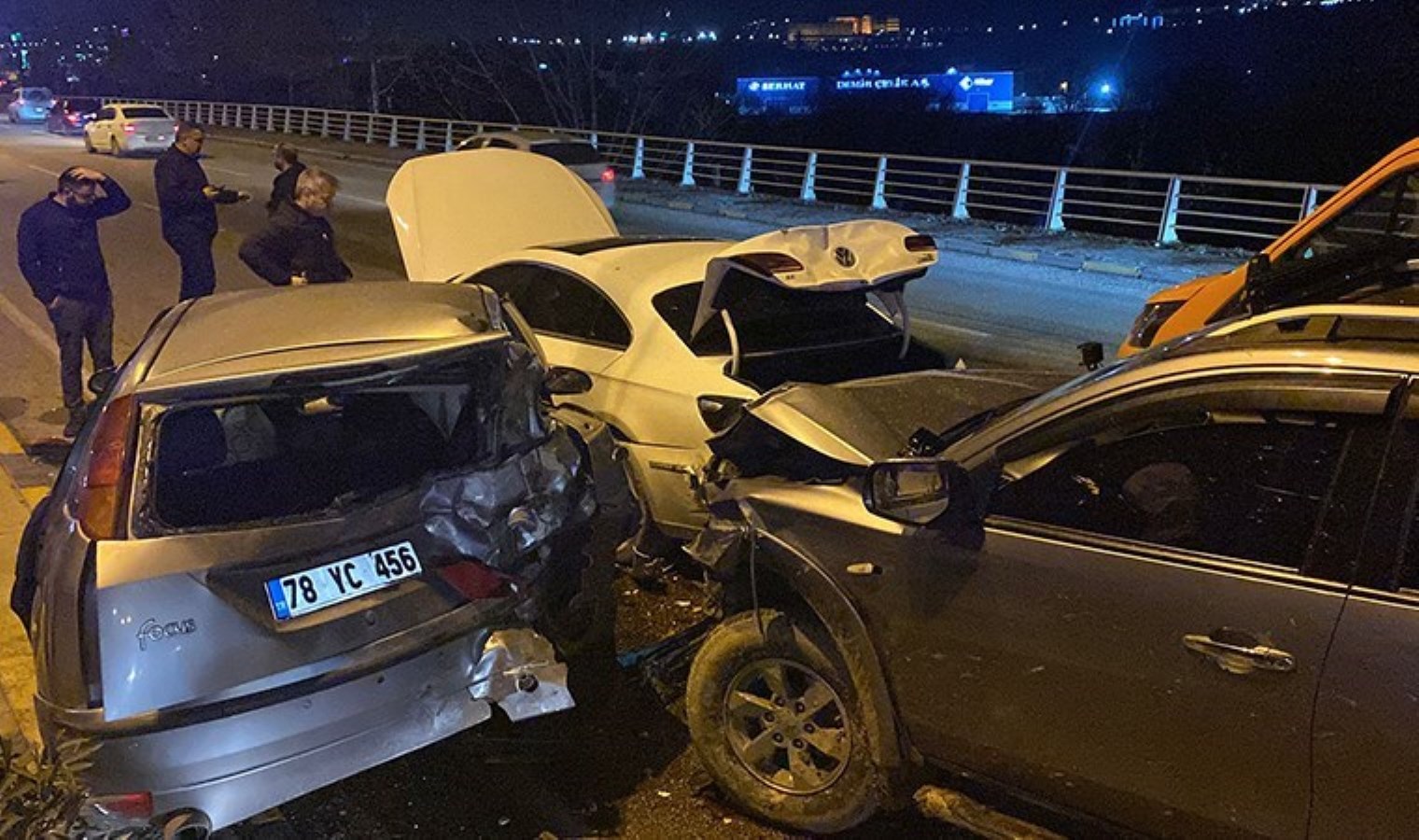 Karabük’te 5 araçlık zincirleme kaza: 5 kişi yaralandı