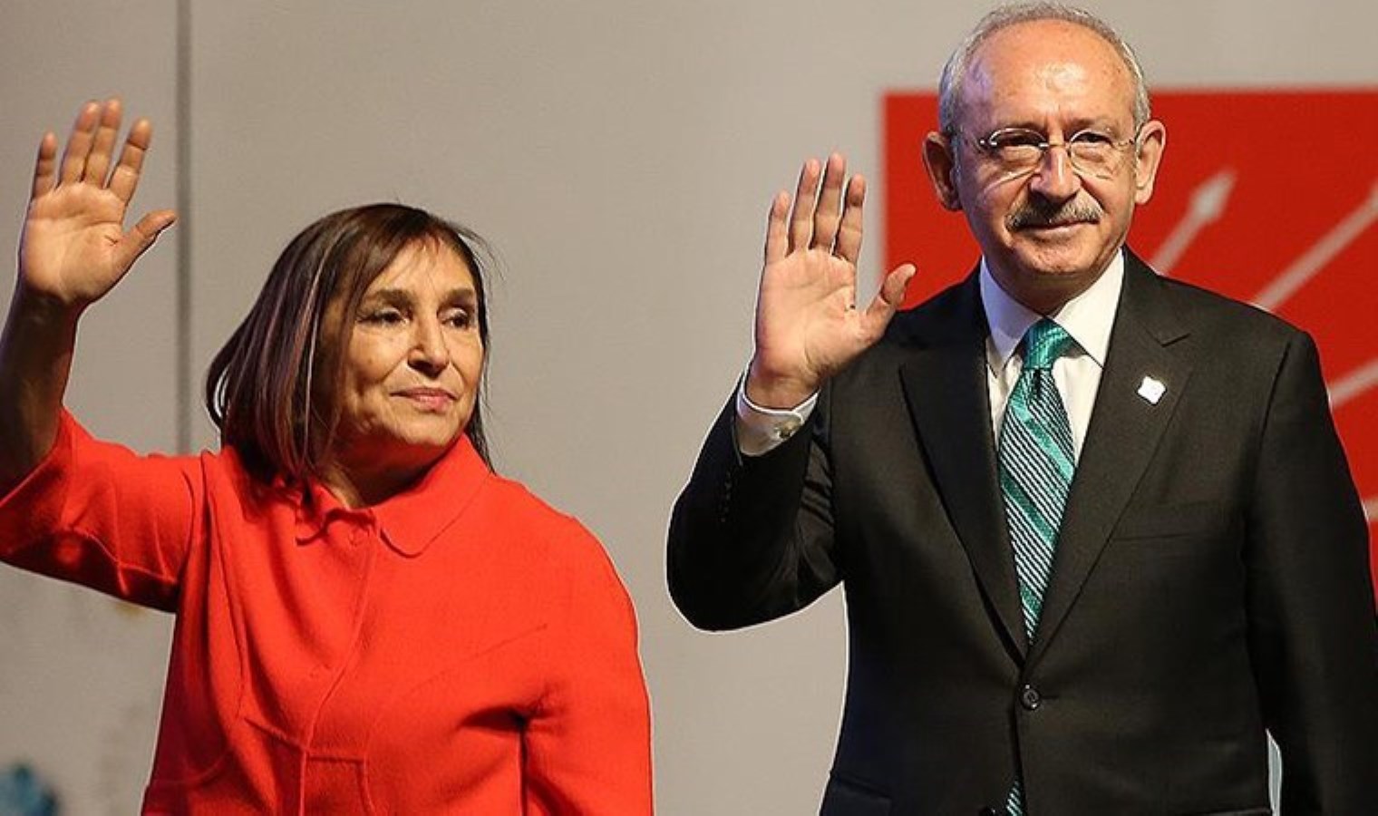 Kemal Kılıçdaroğlu ve eşi Selvi Kılıçdaroğlu trafik kazası geçirdi