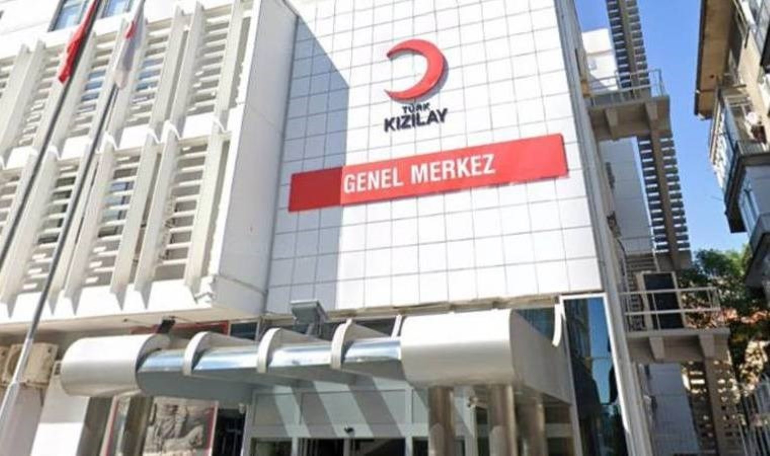 Kızılay satışa çıkardığı denize sıfır araziye 4 milyon lira zam yaptı