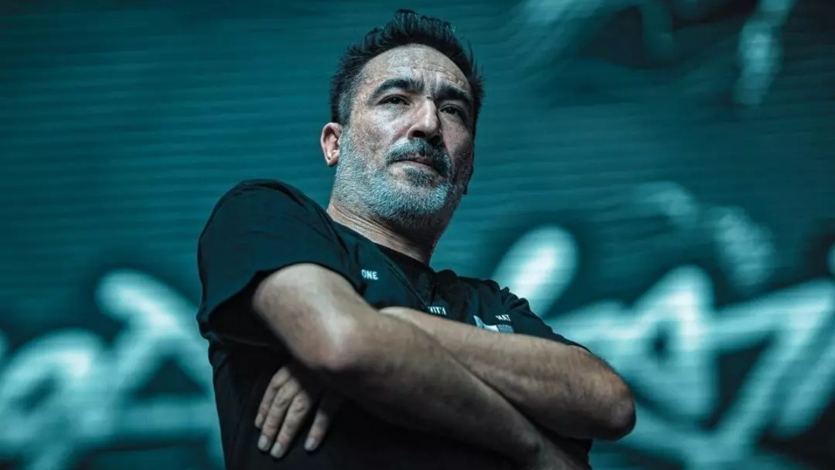 Konserde gergin anlar: Sagopa Kajmer’in üstüne yanan sigara attılar