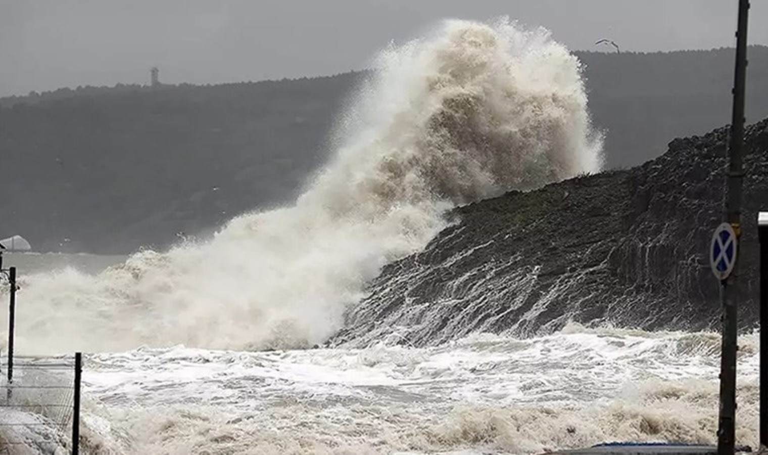 Korkutan tehlike: ‘Deniz ısı dalgaları’ yüzünden ‘kasırga’ gibi aşırı hava olayları görülebilir!