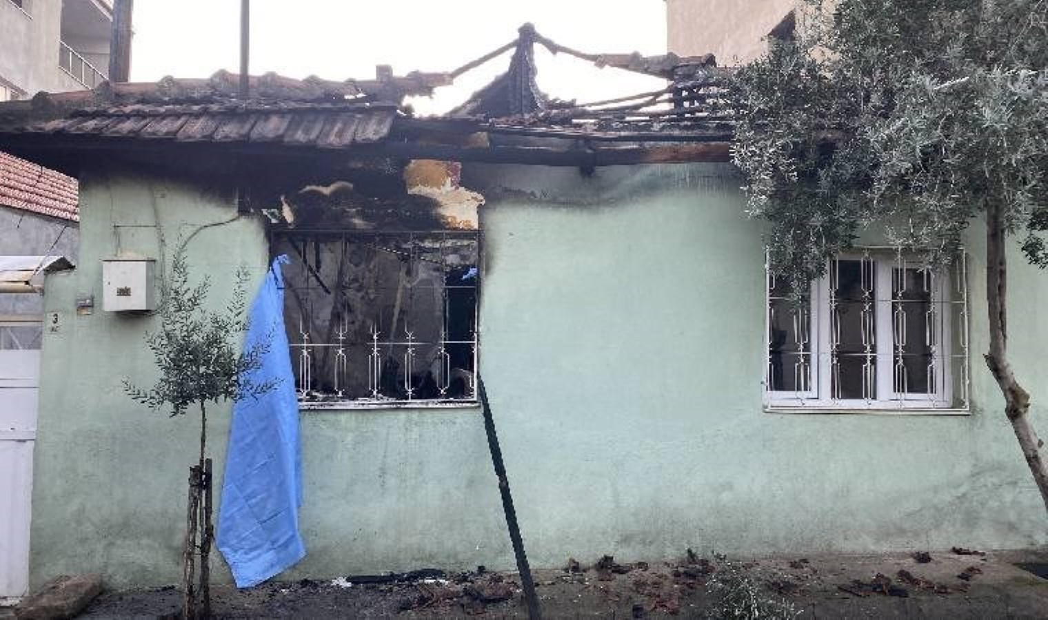 Manisa’da feci olay… Yaşlı çift yangında hayatını kaybetti!