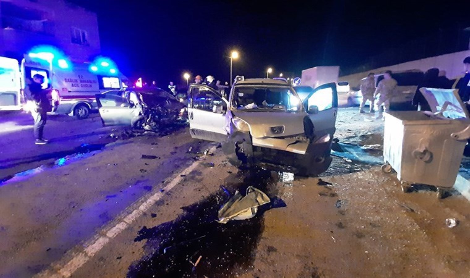 Mardin’de 3 araçlık zincirleme kaza: Çok sayıda yaralı var!
