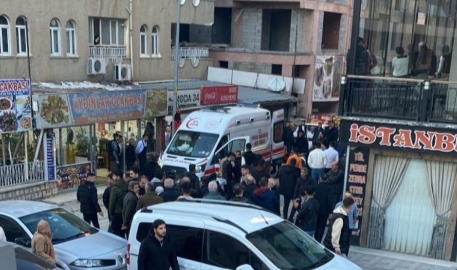 Mardin’de iki grup arasında silahlı ve bıçaklı kavga: 1’i ağır 3 yaralı!