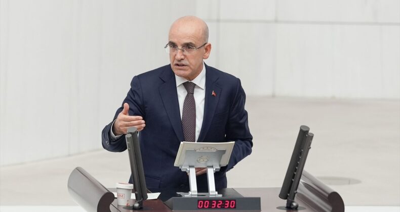 Mehmet Şimşek: Bugüne kadar Maliye Bakanı asla vergi silmemiştir, silemez