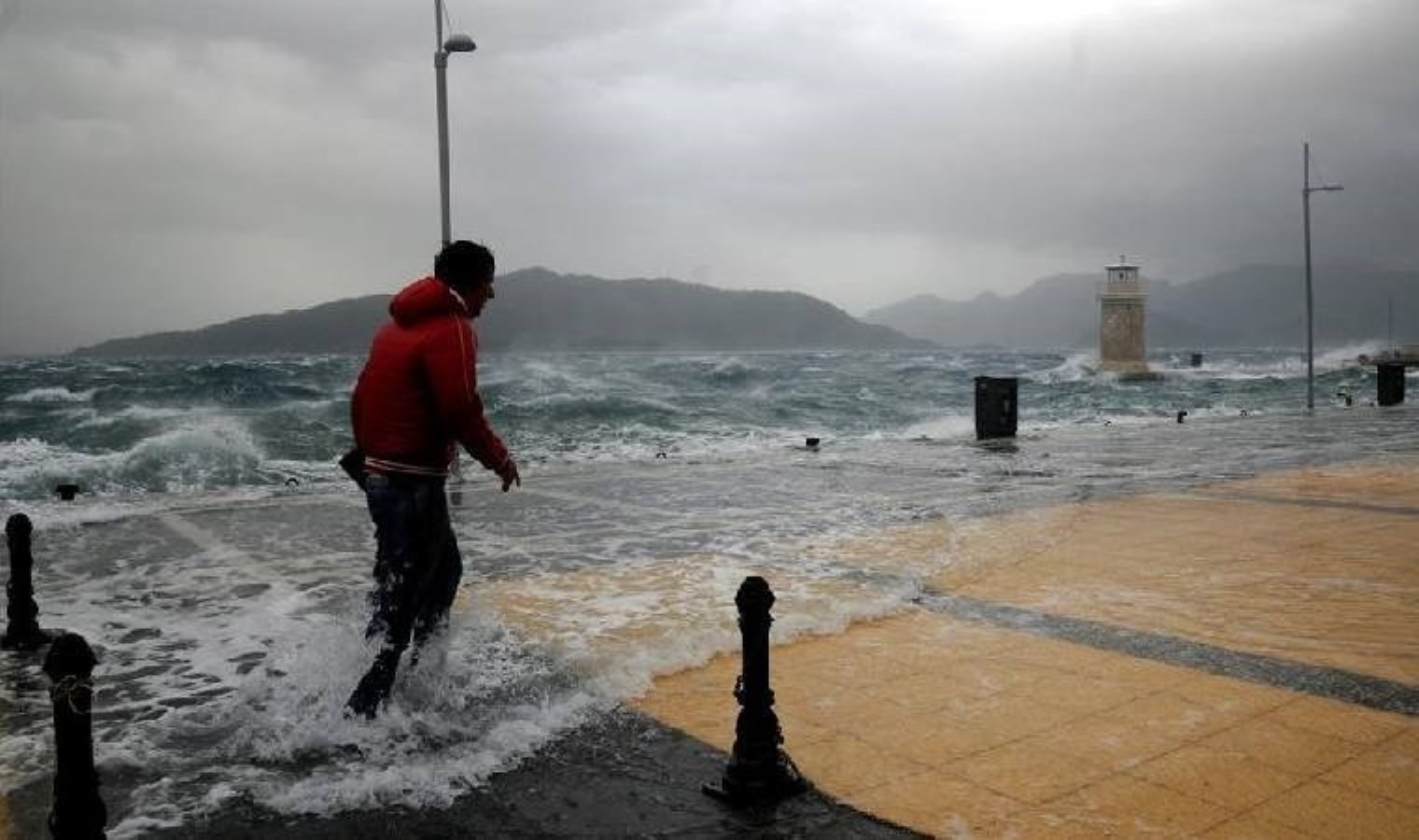 Meteoroloji saat verdi… Batı Karadeniz ve Marmara için ‘fırtına’ uyarısı!