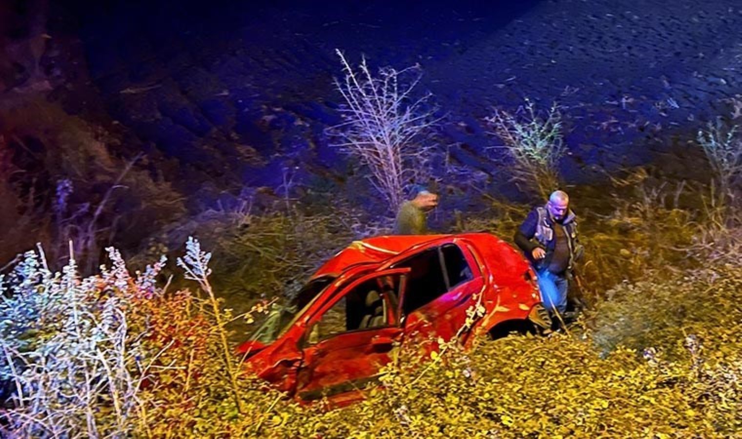 Osmaniye’de korkunç kaza! 2 otomobil çarpıştı: 1 ölü, 2 yaralı