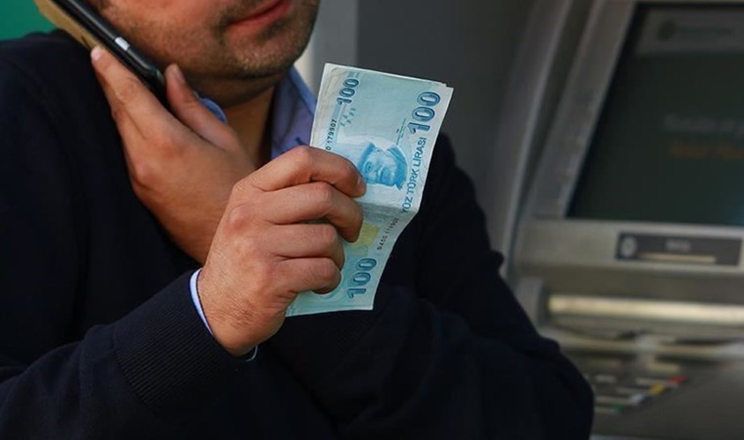 ‘Polisiz’ yalanıyla yurttaşı 36 bin 800 dolar dolandırdılar!