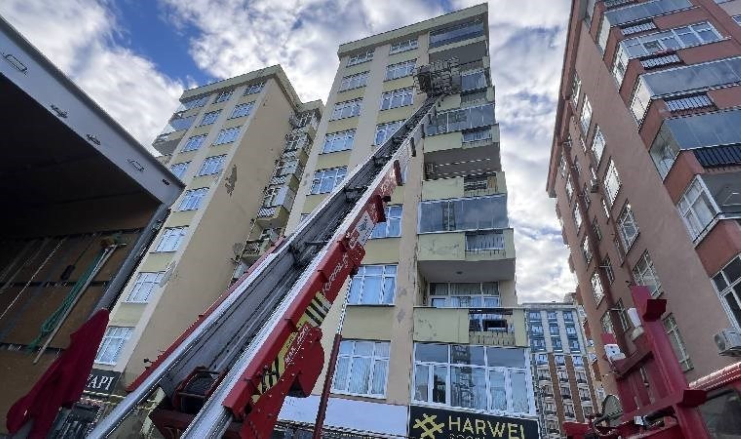 Rize’de fırtınada sallanan bina için karar verildi!