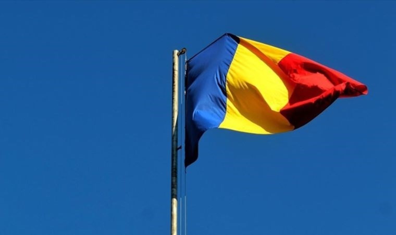 Romanya’da cumhurbaşkanlığı seçimi iptal edildi! ‘Rusya etkisi’ iddiası…