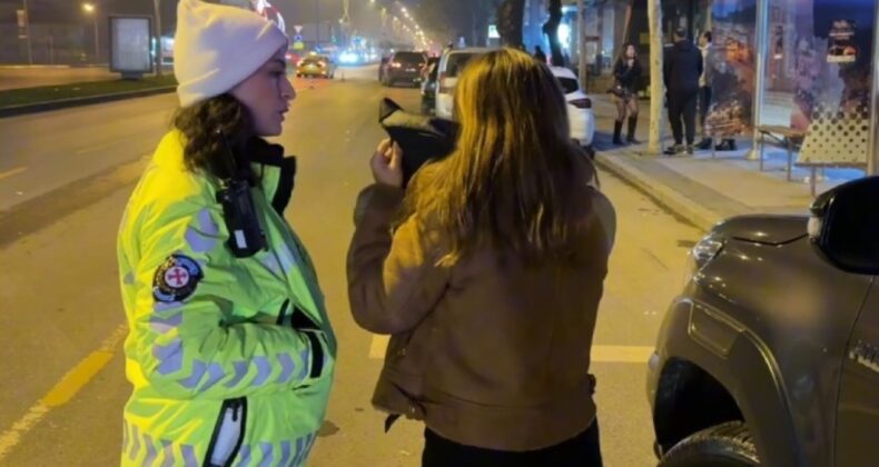 Sakarya’da pes dedirten olay… Polisi görünce araç ve içindeki kadını terk etti: ‘Sürücüyü tanımıyorum, öylesine bindim’