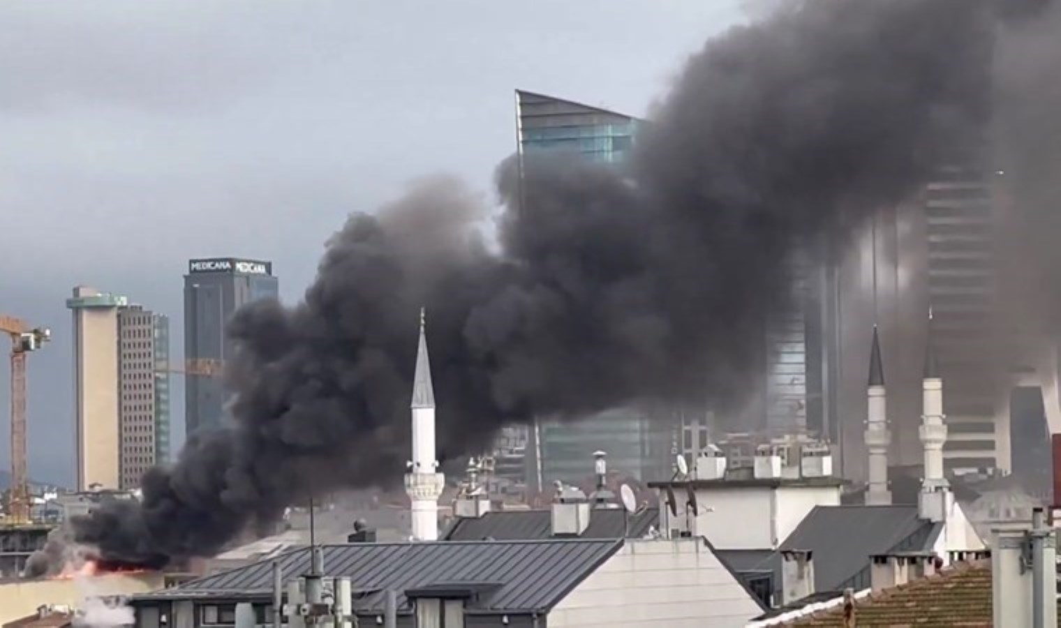 Son dakika… Mecidiyeköy’de yangın!