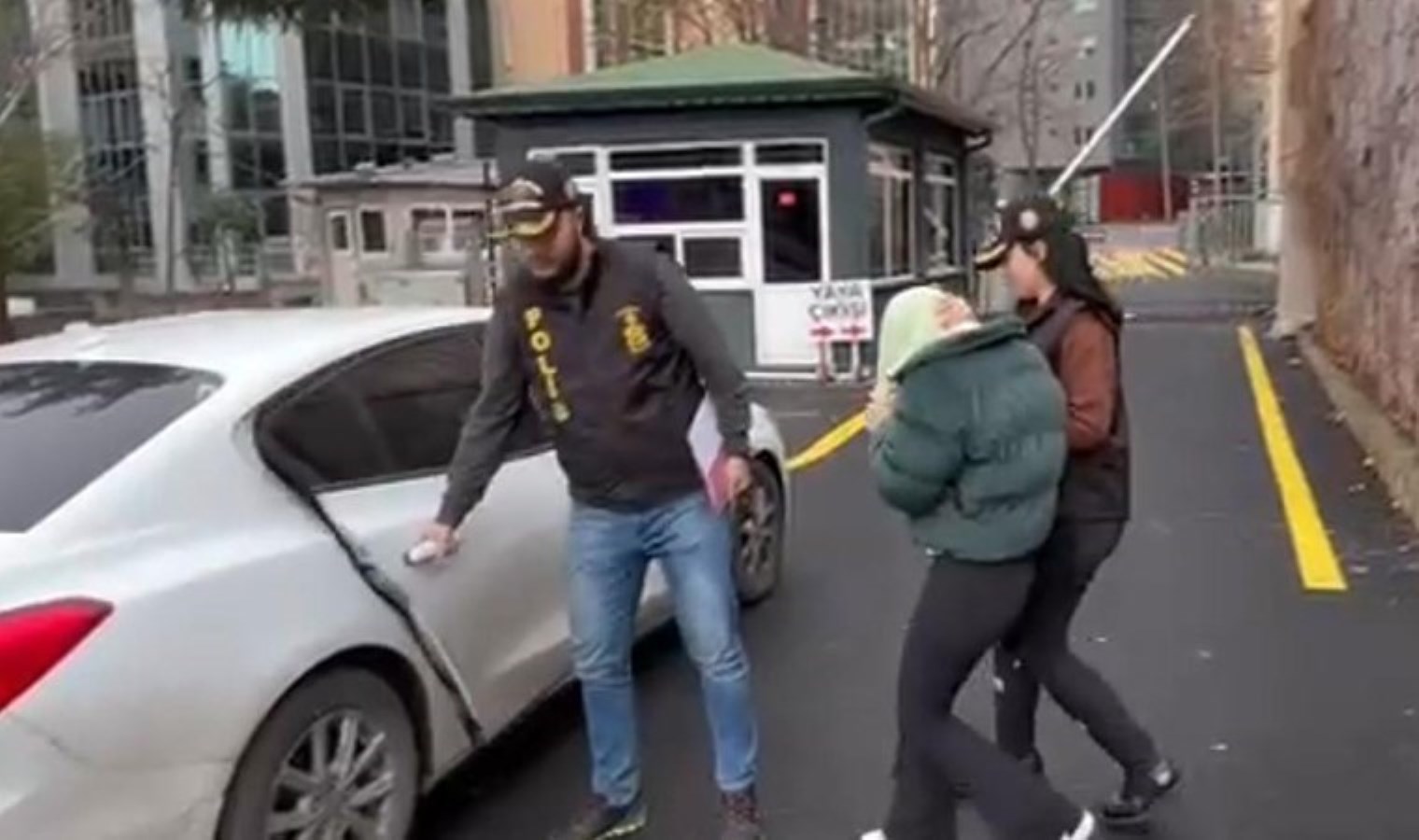 Sosyal medyadan müstehcen video paylaştığı iddia edilen kadın tutuklandı