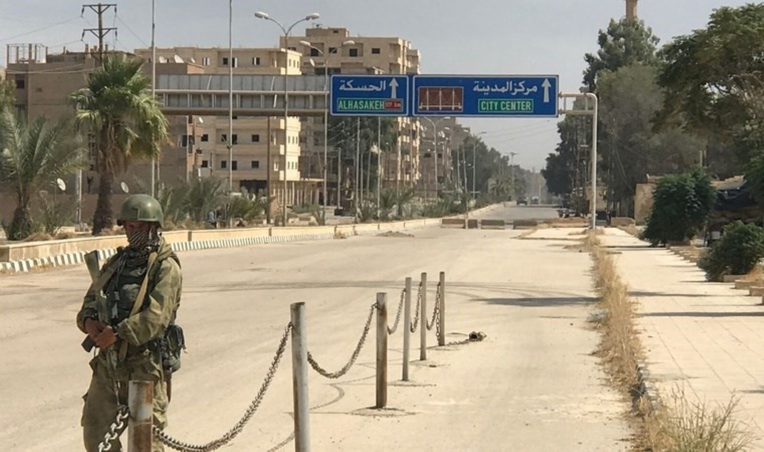 Suriye ordusu, PKK/YPG’ye devretmişti: Silahlı gruplar, Deyrizor’a girdi