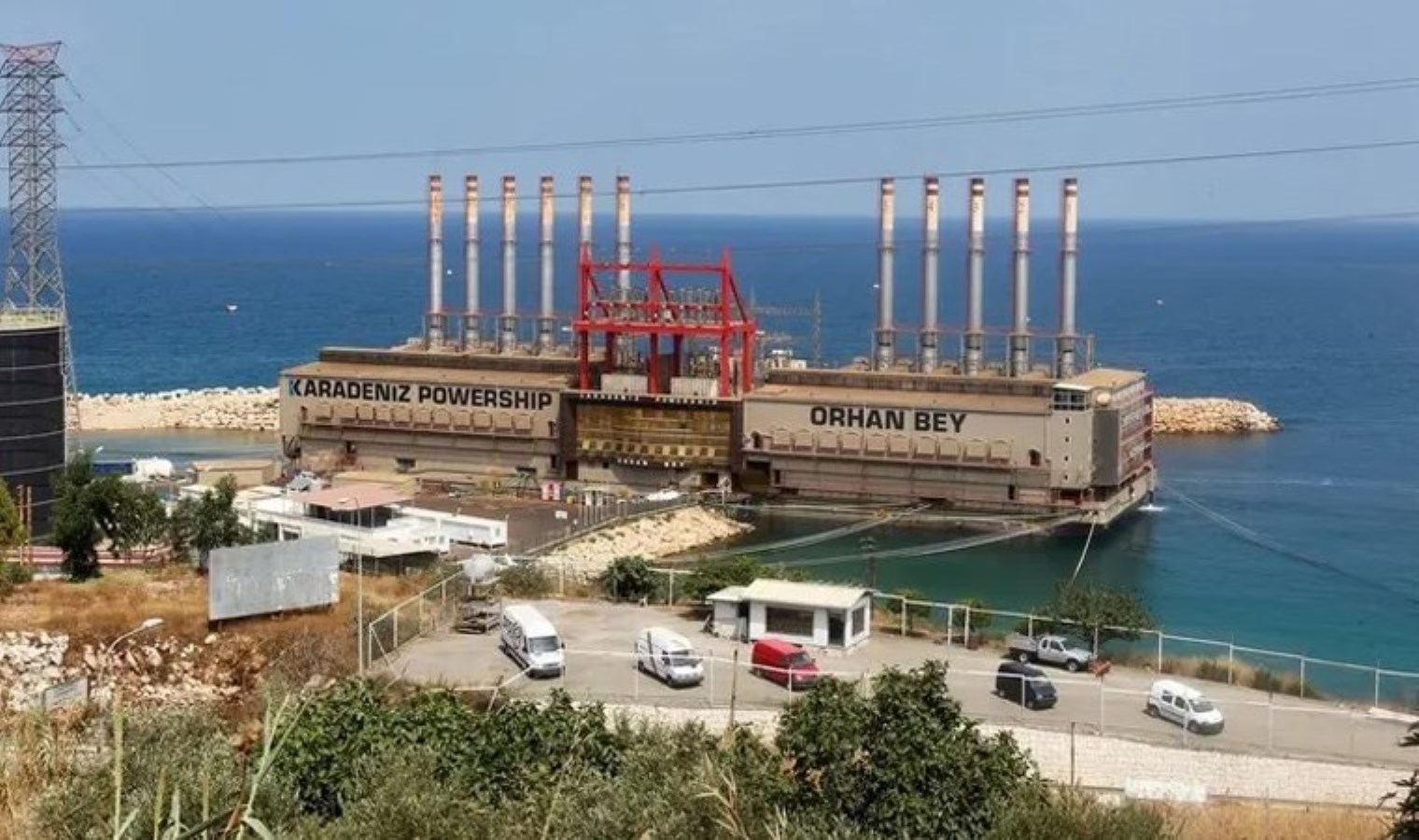 Suriye, Türkiye ve Katar’dan elektrik üreten iki gemi satın aldı