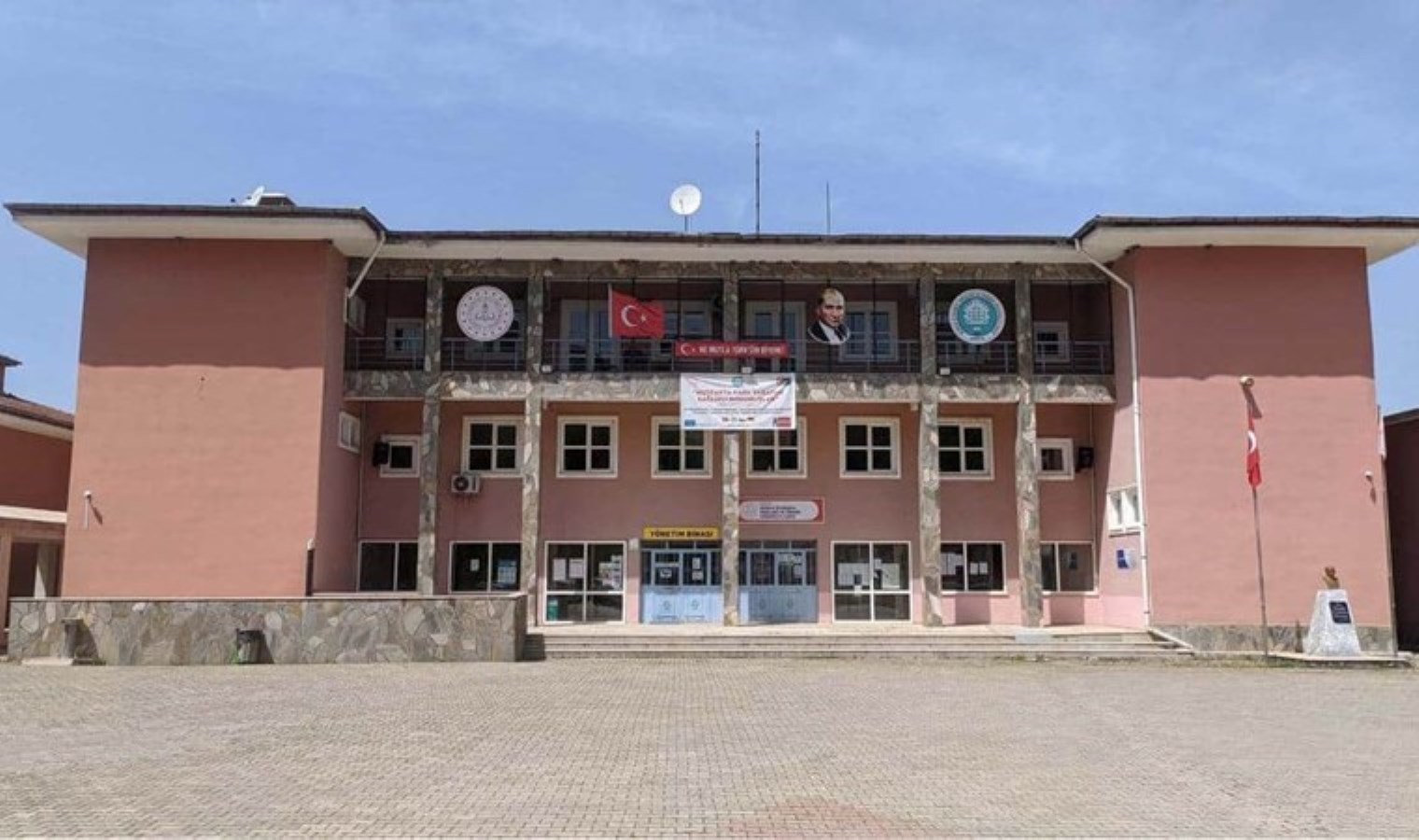 Tacize uğradılar ama yöneticiler ‘oralı’ olmadı: ‘Kendimi öldürünce mi sahip çıkacaksınız!’