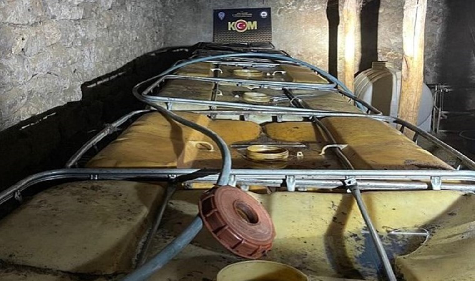 Tam 8 ton 510 litre… Ağrı’da ‘kaçak motorin’ operasyonu: 1 gözaltı