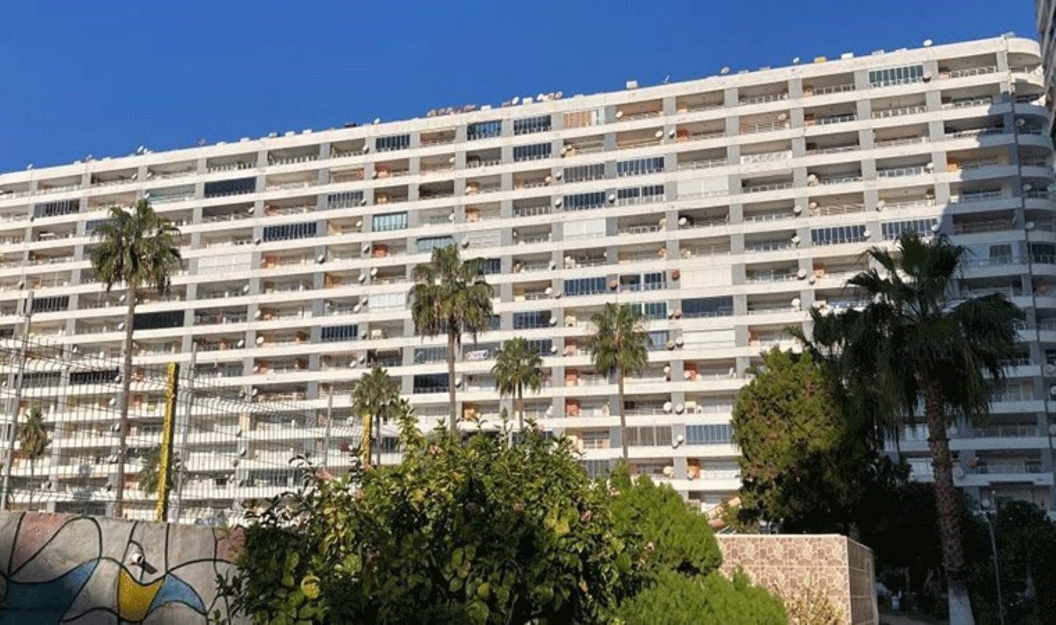 Tatil sitesinde şüpheli ölüm: İki sevgili ’13. kattan atlayarak intihar etti’ iddiası