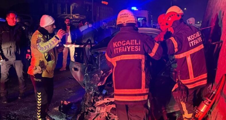 Ters yönde giden otomobil dehşet saçtı! Yeni yılın ilk saatlerinde korkunç kaza: 1 ölü