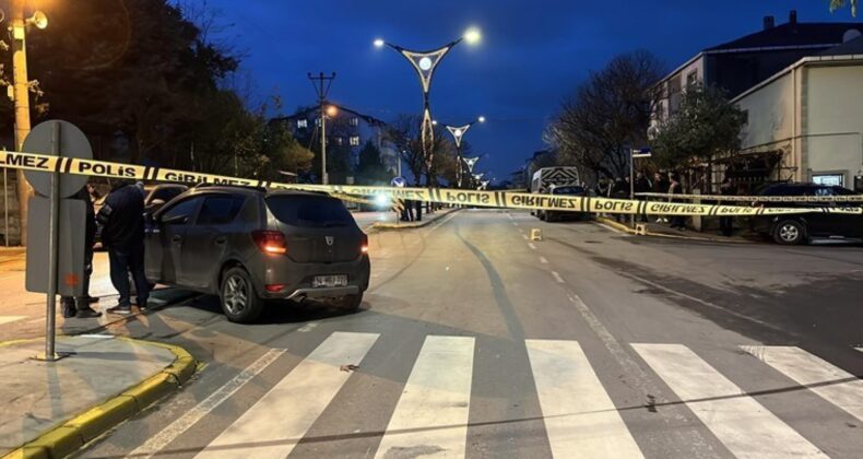 Trafikteki tartışmada kan aktı: Yoldan geçen de yaralandı!