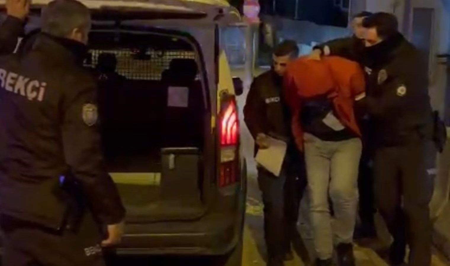 Üzerinde uyuşturucuyla yakalandı: ‘Yakmayın beni’ diye yalvardı