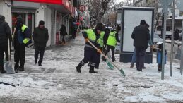 Van’da ‘kar’ esareti: 21 yerleşim yeri ulaşıma kapandı