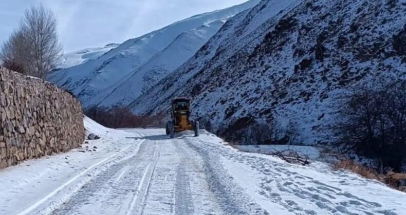 Van’da ‘kar’ esareti: 420 mahalle ve mezra yolu ulaşıma kapandı