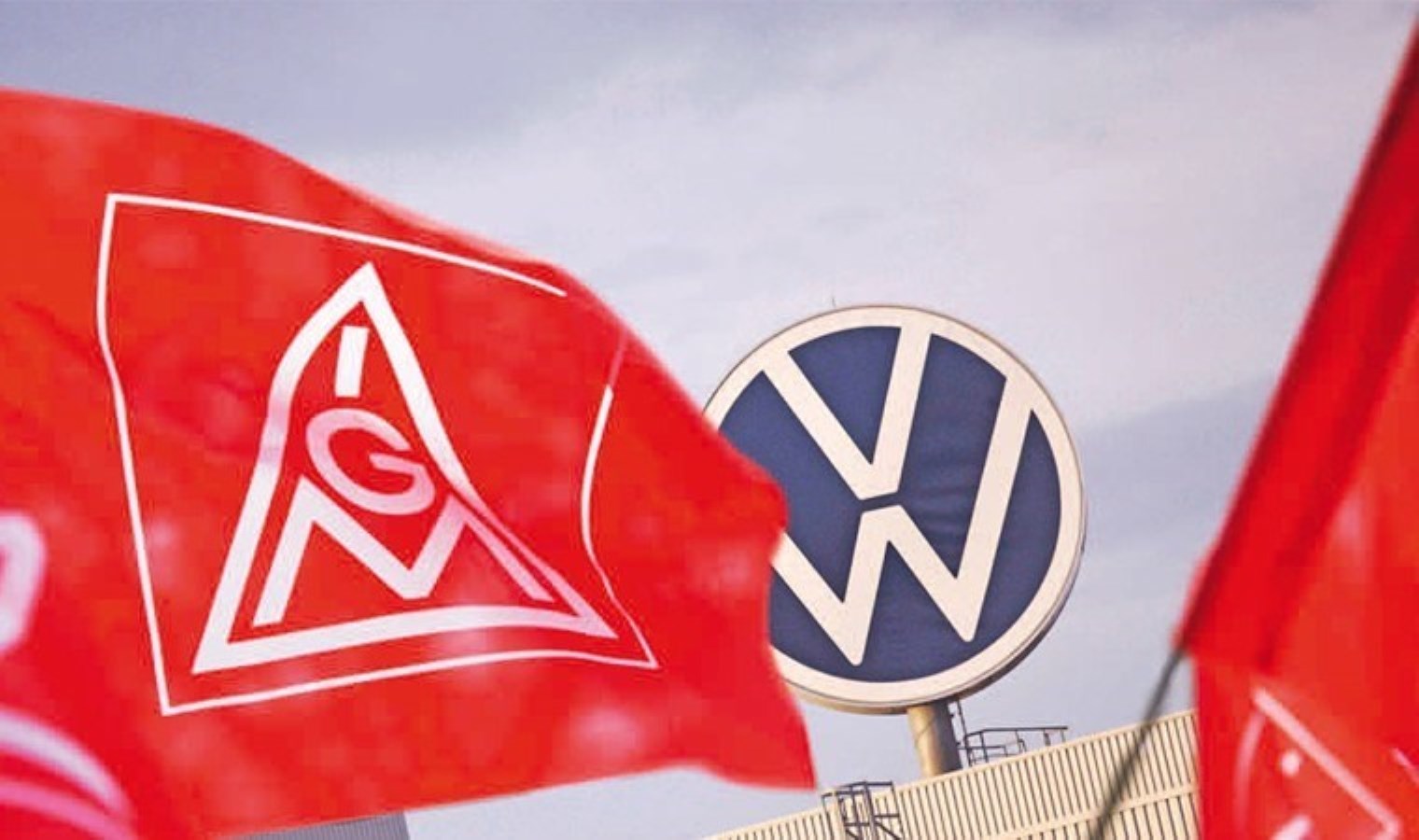 Volkswagen kritik gelişme: Fabrikaların kapanması gündemde!