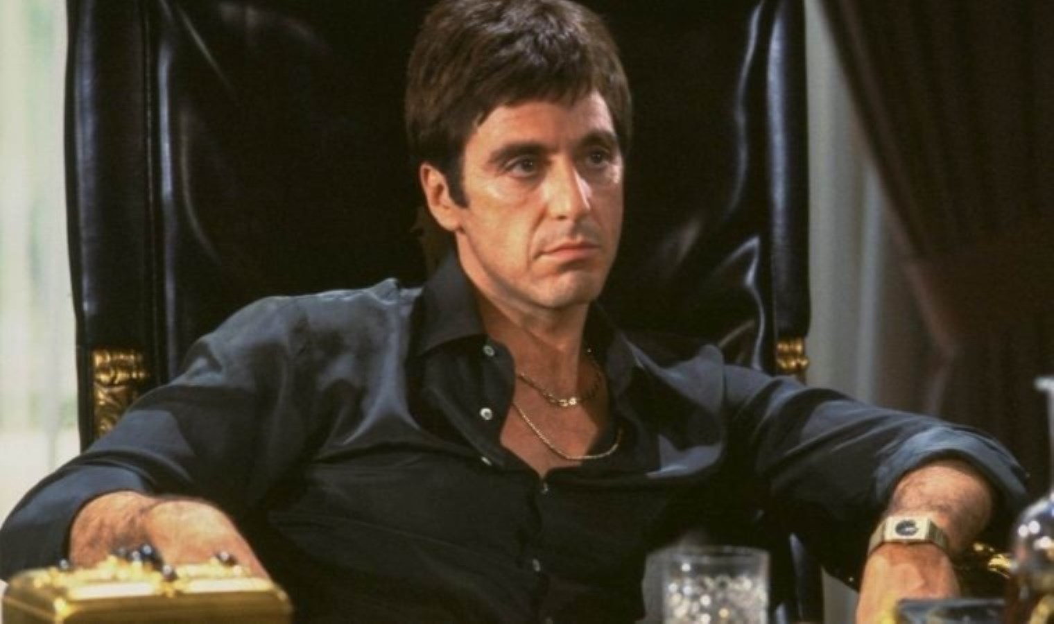 Yaralı Yüz filminin konusu ne? Yaralı Yüz filminin oyuncuları kim?