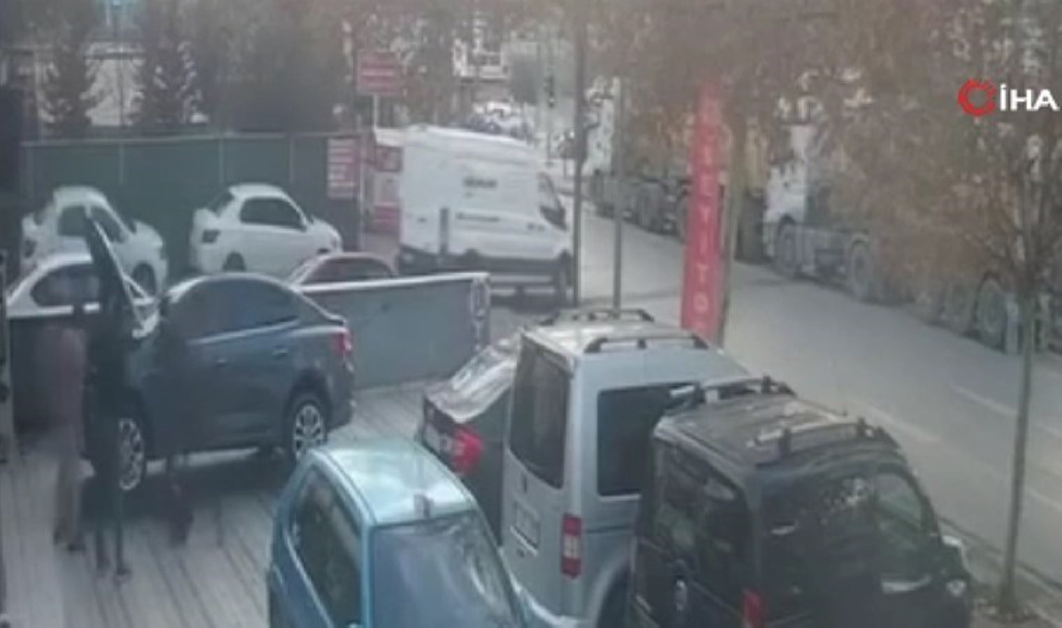 Yer yine Esenyurt… Tamirci dükkanına silahlı saldırı!