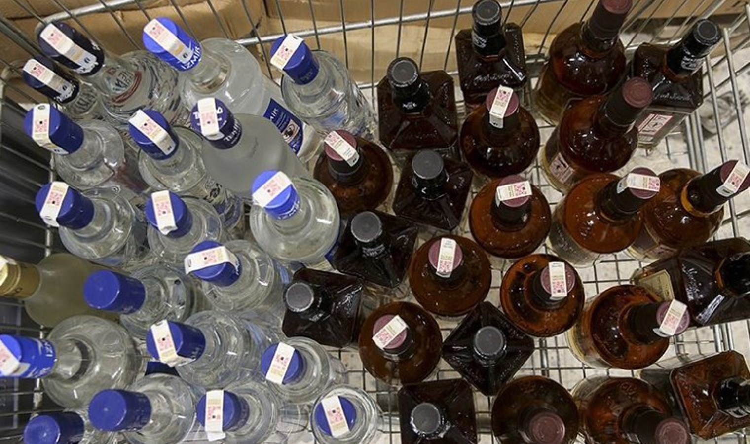 Yılbaşı öncesi ‘sahte içki’ denetimi… Antalya’da tam bin 185 litre ele geçirildi!