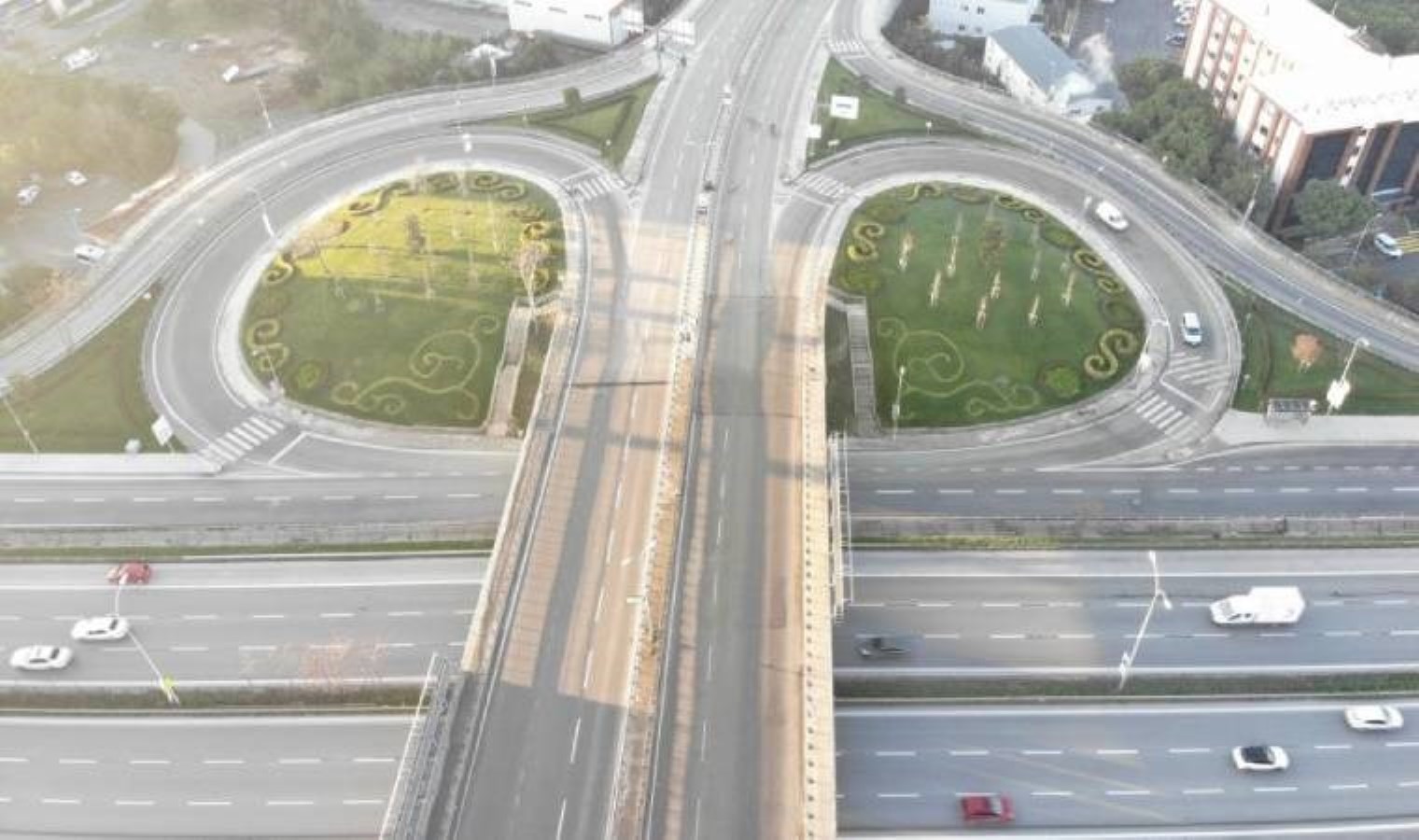 Yılın ilk gününde İstanbul’da yollar boş kaldı