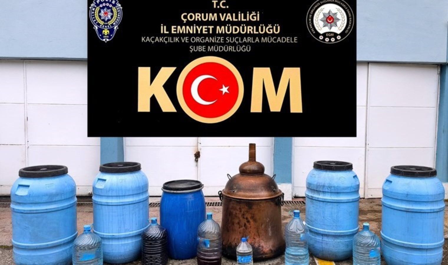 Yüzlerce litre ele geçirildi… Çorum’da yılbaşı öncesi ‘fermente alkol’ operasyonu: 1 gözaltı