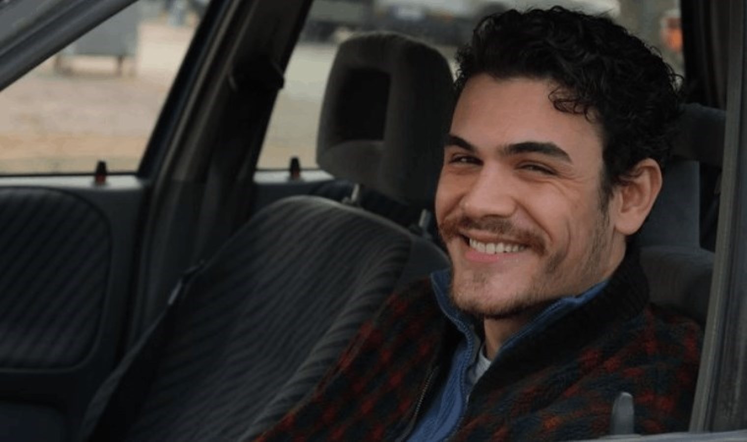 Zembilli dizisinin İlyas’ı Atakan Hoşgören kim, kaç yaşında, nereli? Atakan Hoşgören hangi dizi ve filmlerde oynadı?