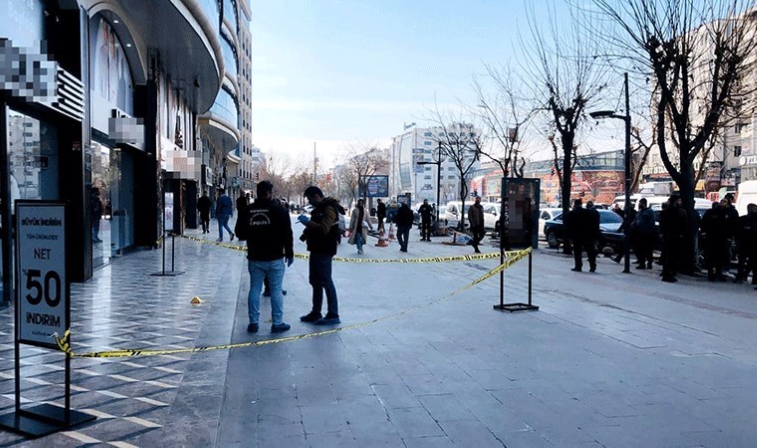 25 yaşındaki kadın iş merkezinin 7’nci katından düşerek hayatını kaybetti!