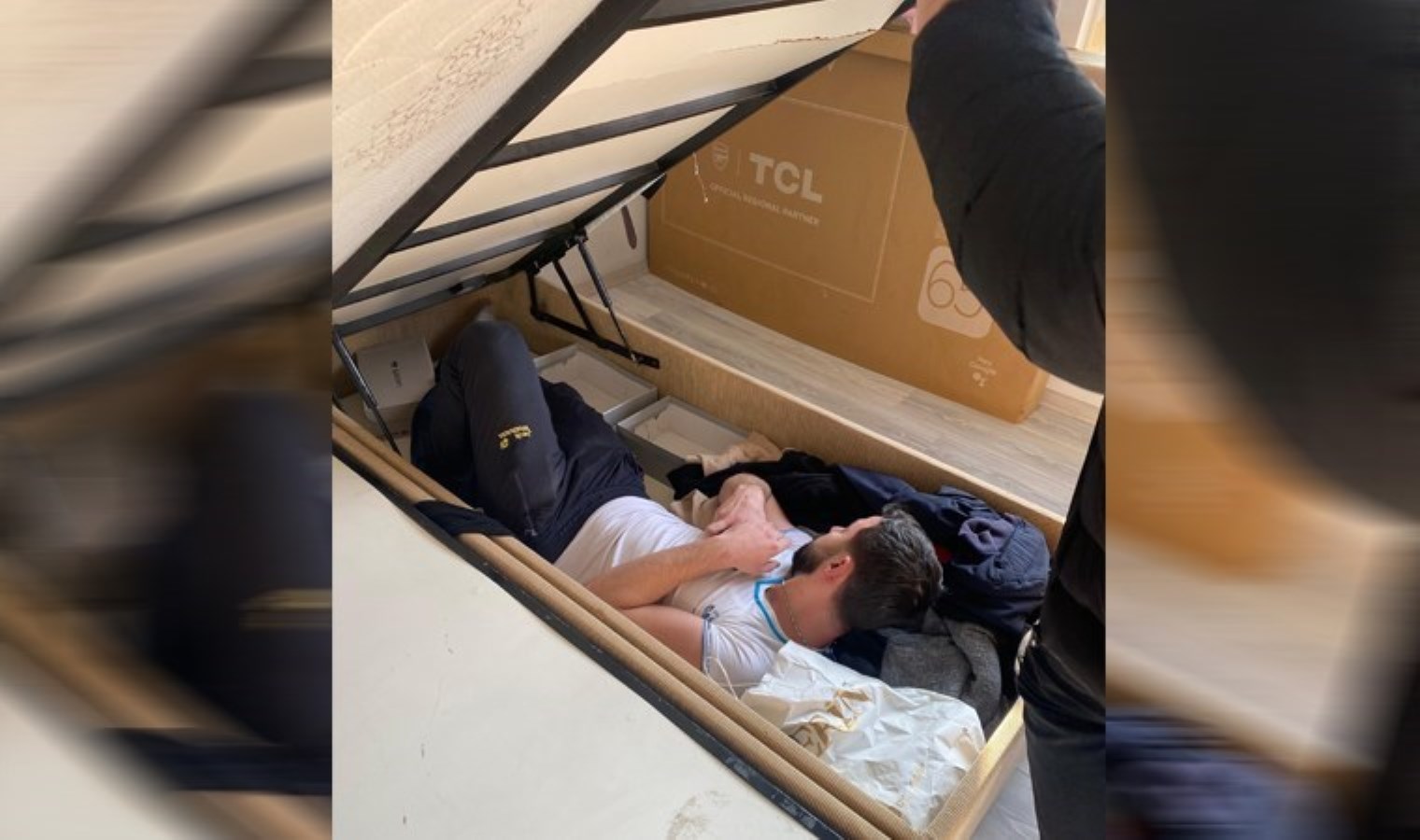 4 yıl 2 ay hapis cezasıyla aranıyordu: ‘Yatak bazasının’ içinde yakalandı