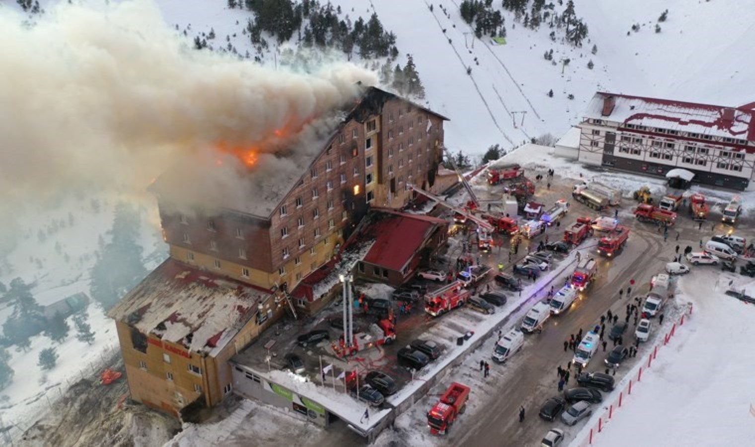 78 kişiye mezar olmuştu… Facia otelinde sessizlik: Ekipler bölgeden çekilmeye başladı
