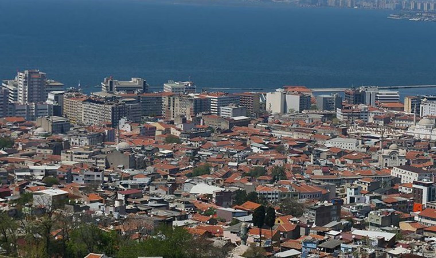 8 ilçeyi işaret etti… Jeofizik mühendisinden korkutan uyarı: ‘İzmir’in deprem riski İstanbul’dan fazla’