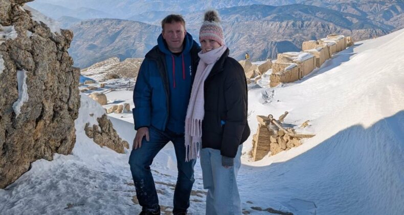 Adıyaman’da Nemrut, kışın yabancı turistlerin ilgisini çekiyor