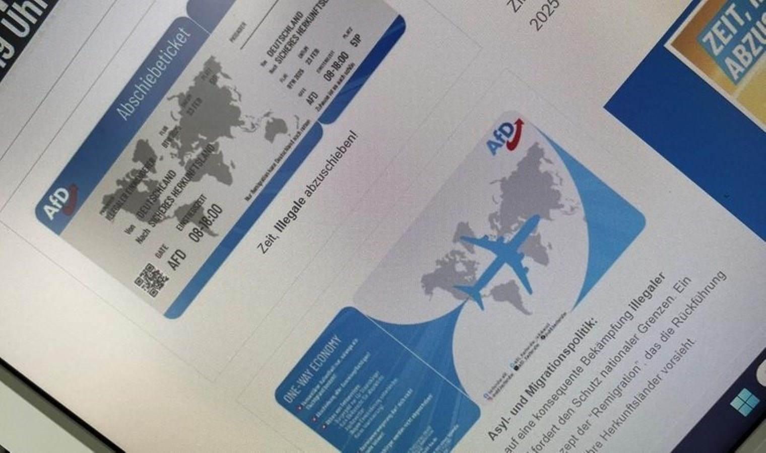 AfD’den seçim kampanyası: Uçak bileti şeklinde ilan dağıttı