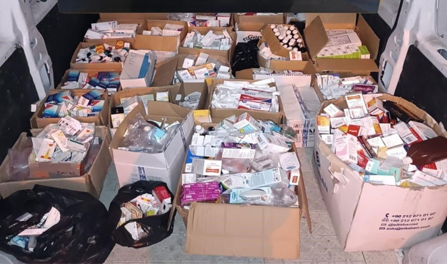 Ağrı kesiciler, antibiyotikler ve cinsel içerikli ilaçlar… Reçeteye tabi bin 314 kutu ilaç ele geçirildi